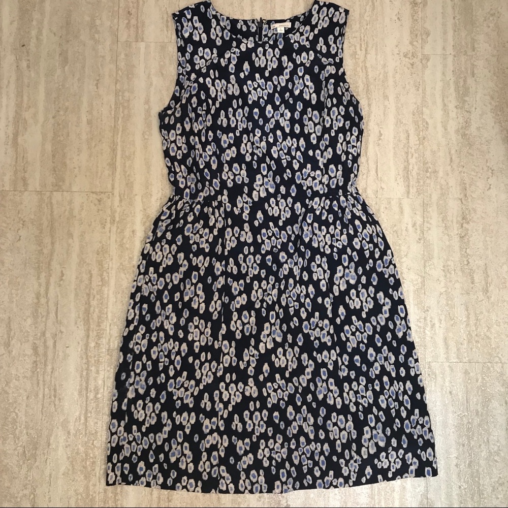 GAP sheath dress with POCKETS!